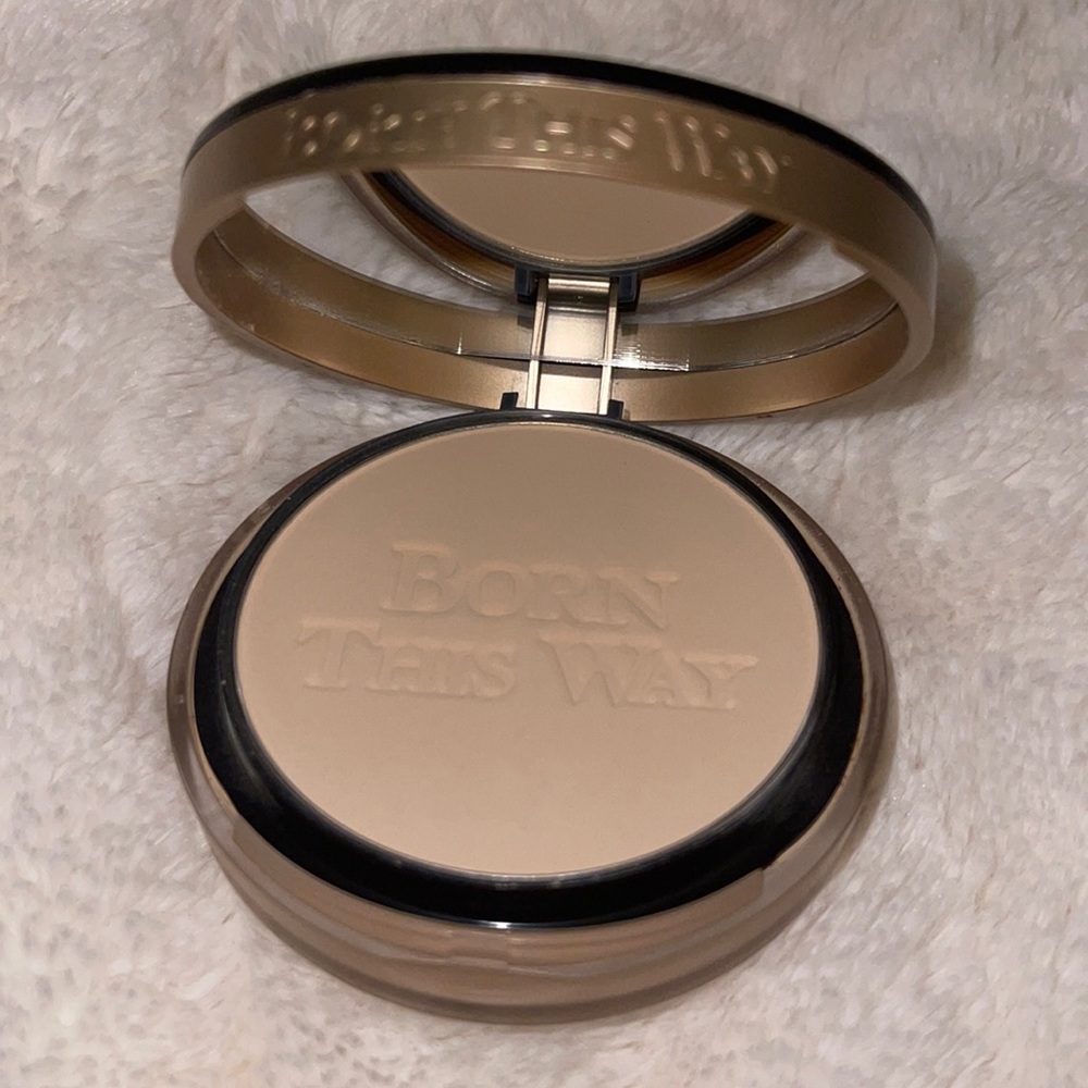 Undetectable Medium-to-Full Coverage Powder
